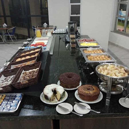 Summit Inn Hotel Pouso Alegre Buitenkant foto