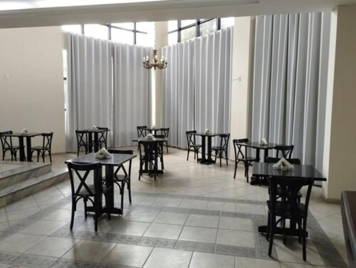 Summit Inn Hotel Pouso Alegre Buitenkant foto