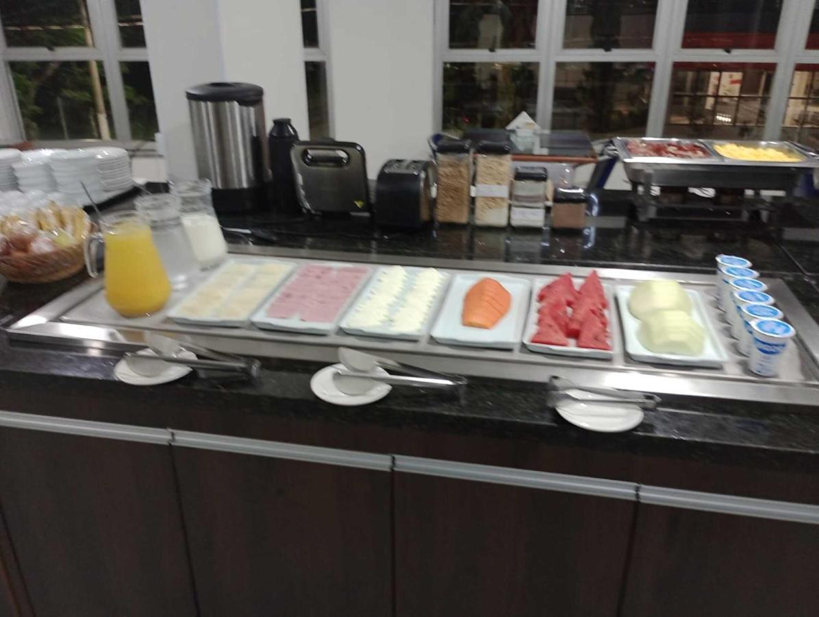 Summit Inn Hotel Pouso Alegre Buitenkant foto